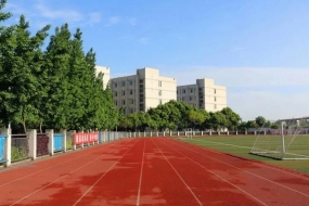 四川省什邡中学环境图