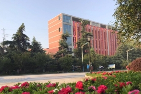 四川省罗江中学校环境图